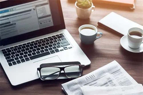 电脑用什么续电